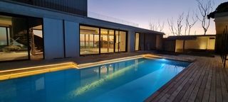 STAINLESS STEEL SWIMMING POOL